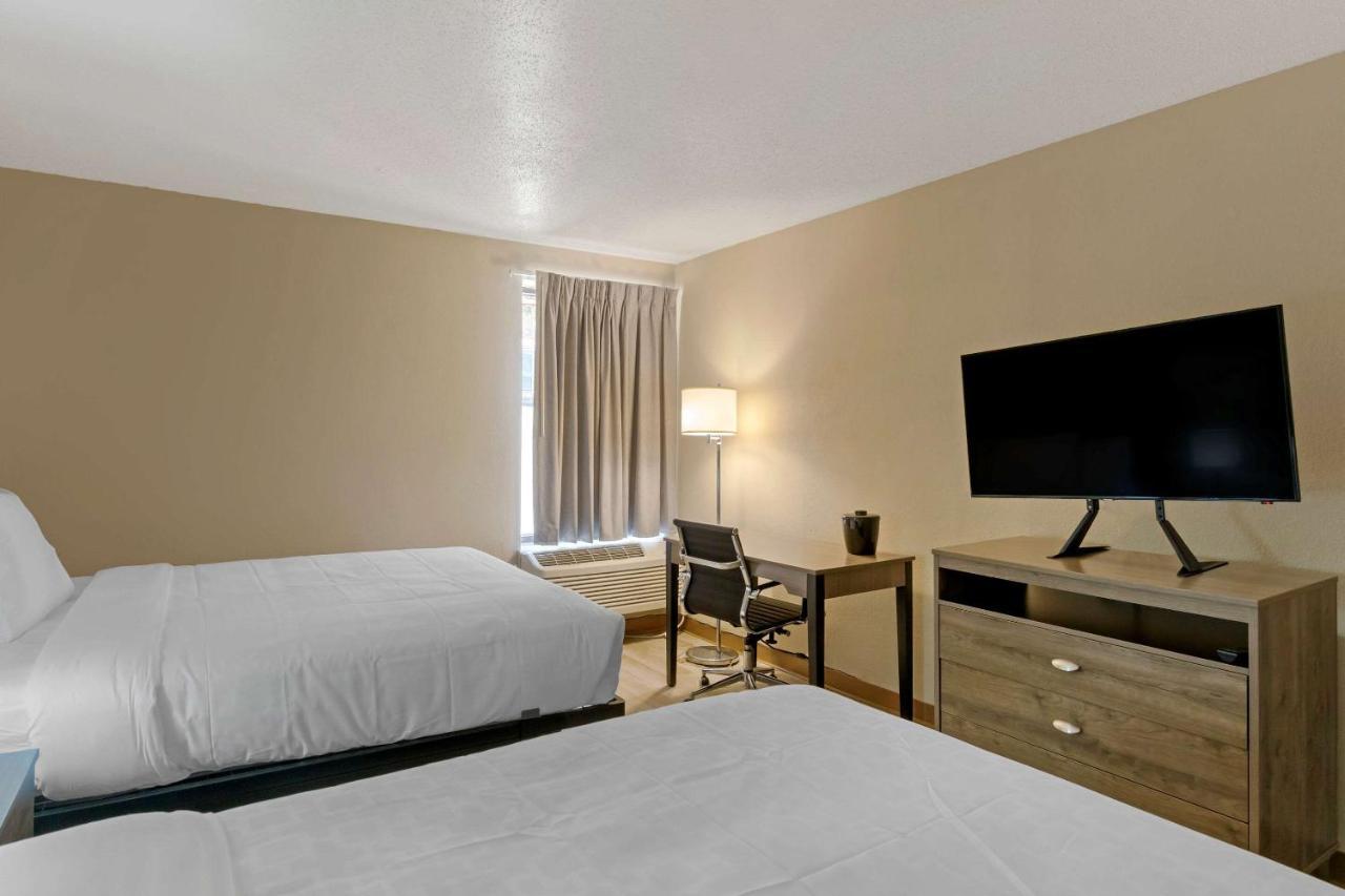 Suburban Extended Stay Hotel Raleigh Bagian luar foto